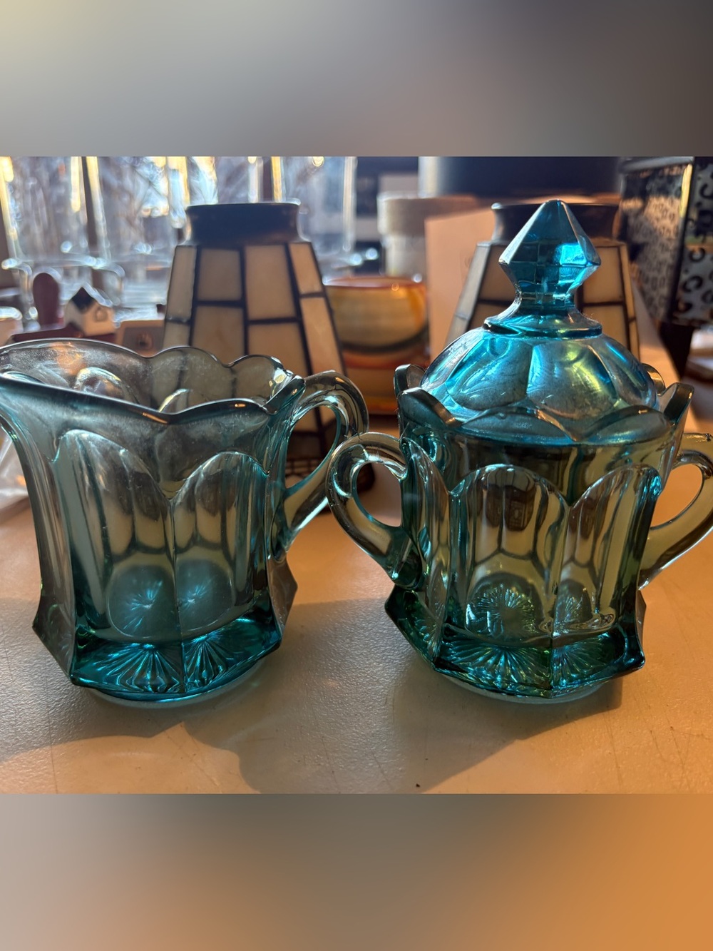 Vintage imperial glass Ohio Old Williamsburg Creamer and Sugar Set with